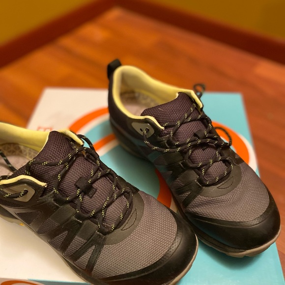 Dansko Shoes! Like New! - Picture 2 of 2
